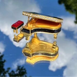 Estee Lauder BEAUTIFUL Baby Grand Solid Compact Vintage 2000 Box New Old Stock